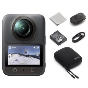 DJI Osmo 360 con accessori