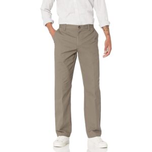 Amazon Essentials Pantaloni Chino Senza Pince sul Davanti e Antipiega