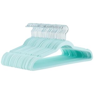 Amazon Basics Confezione da 50 grucce sottili con superficie antiscivolo in velluto